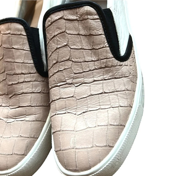 Blush croco embossed vince sneakers EUC ❤️ - Picture 5 of 9